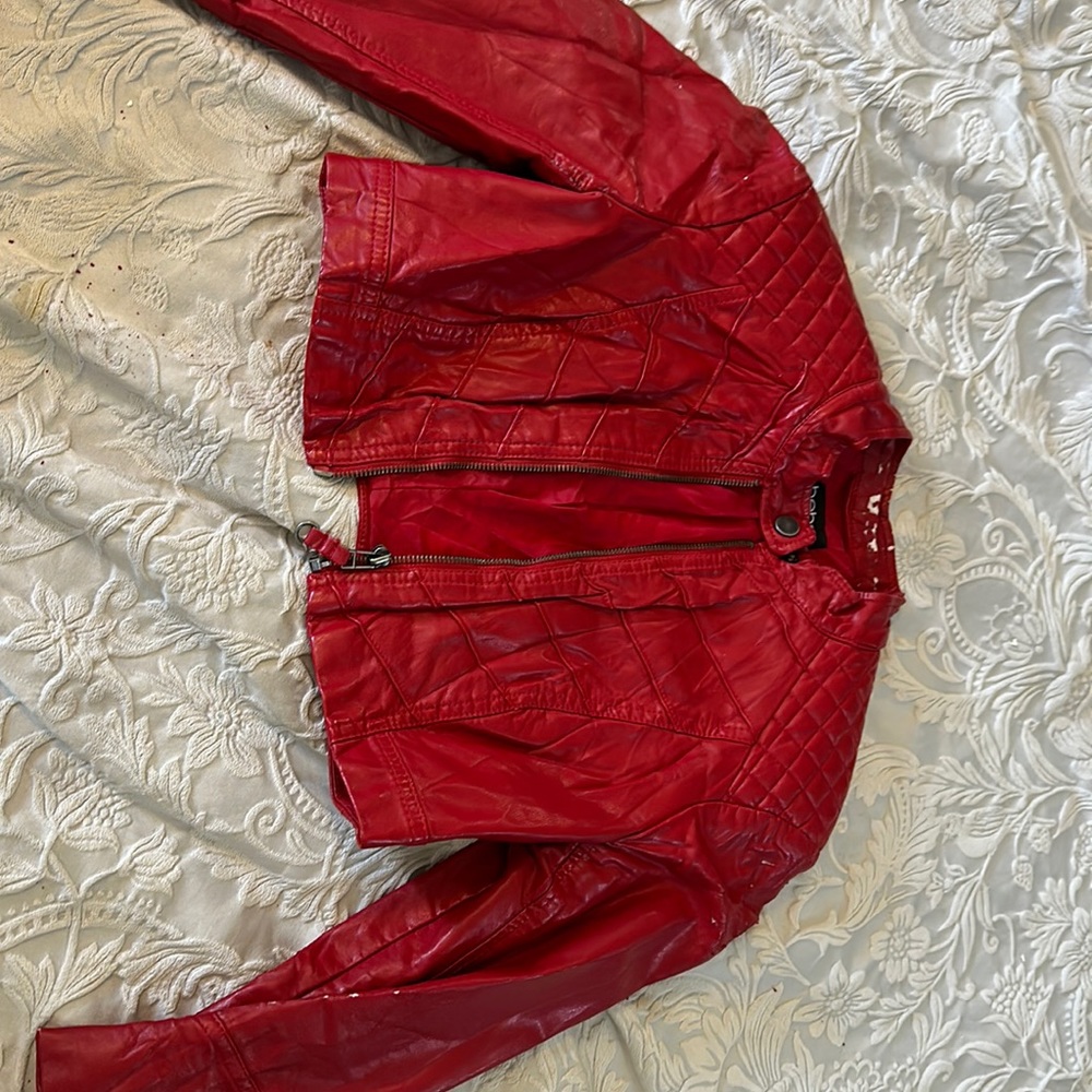 XS BEBÉ cropped faux leather jacket in bright red